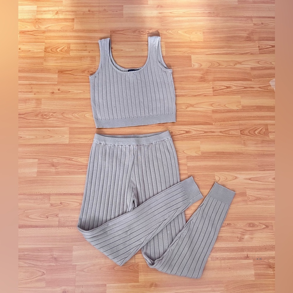 Crop Top and Leggings Lounge Set
